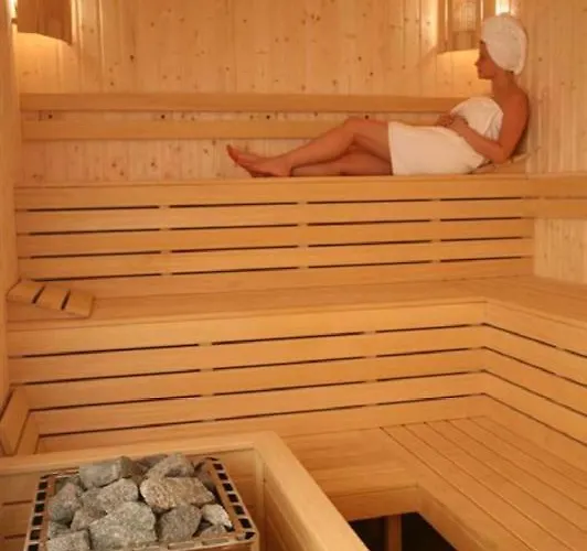 Cozy In Mountain Complex Pamporovo 斯莫梁